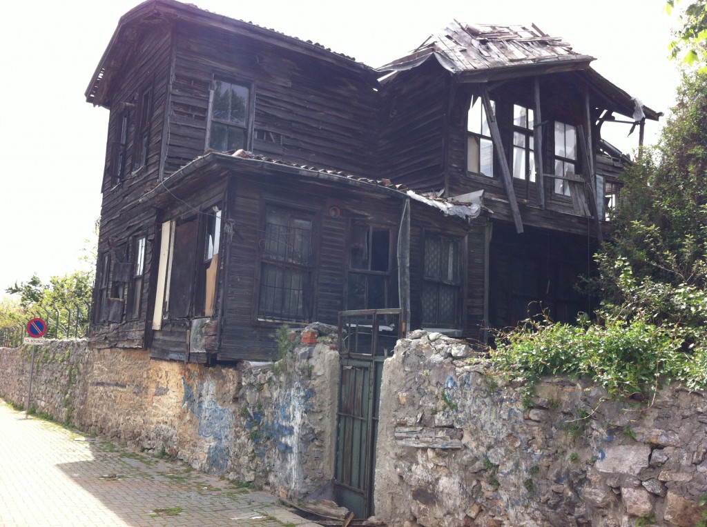 ates bey evi